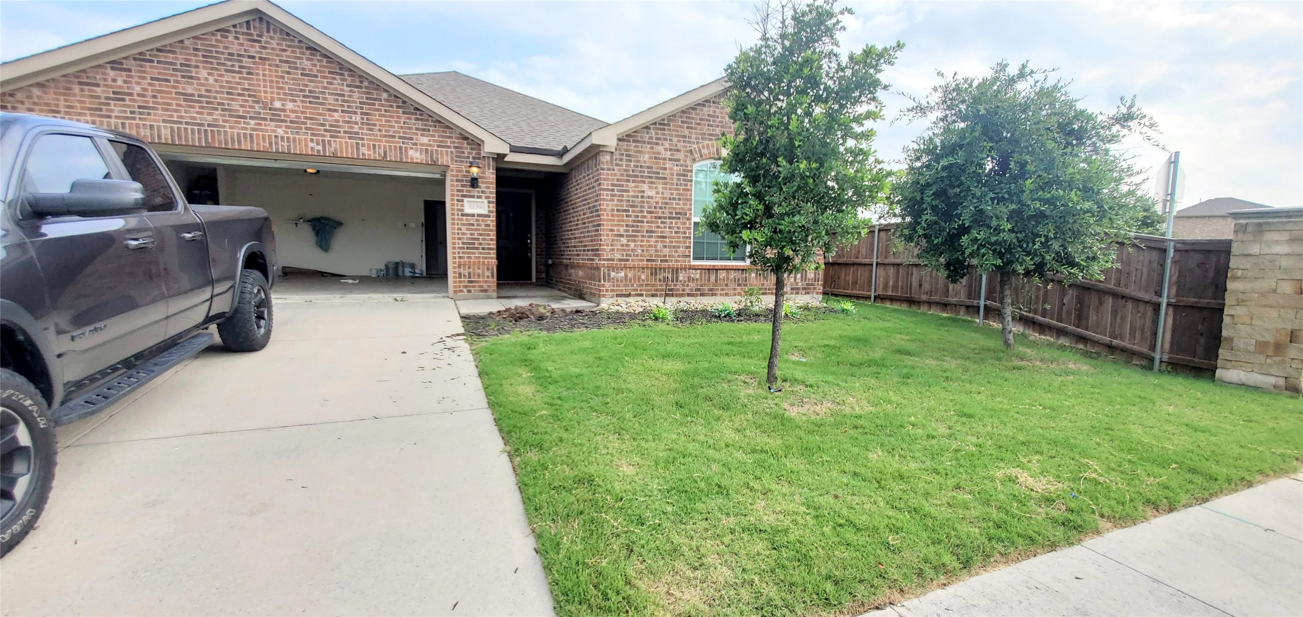 1239 Juniper Princeton TX 75407