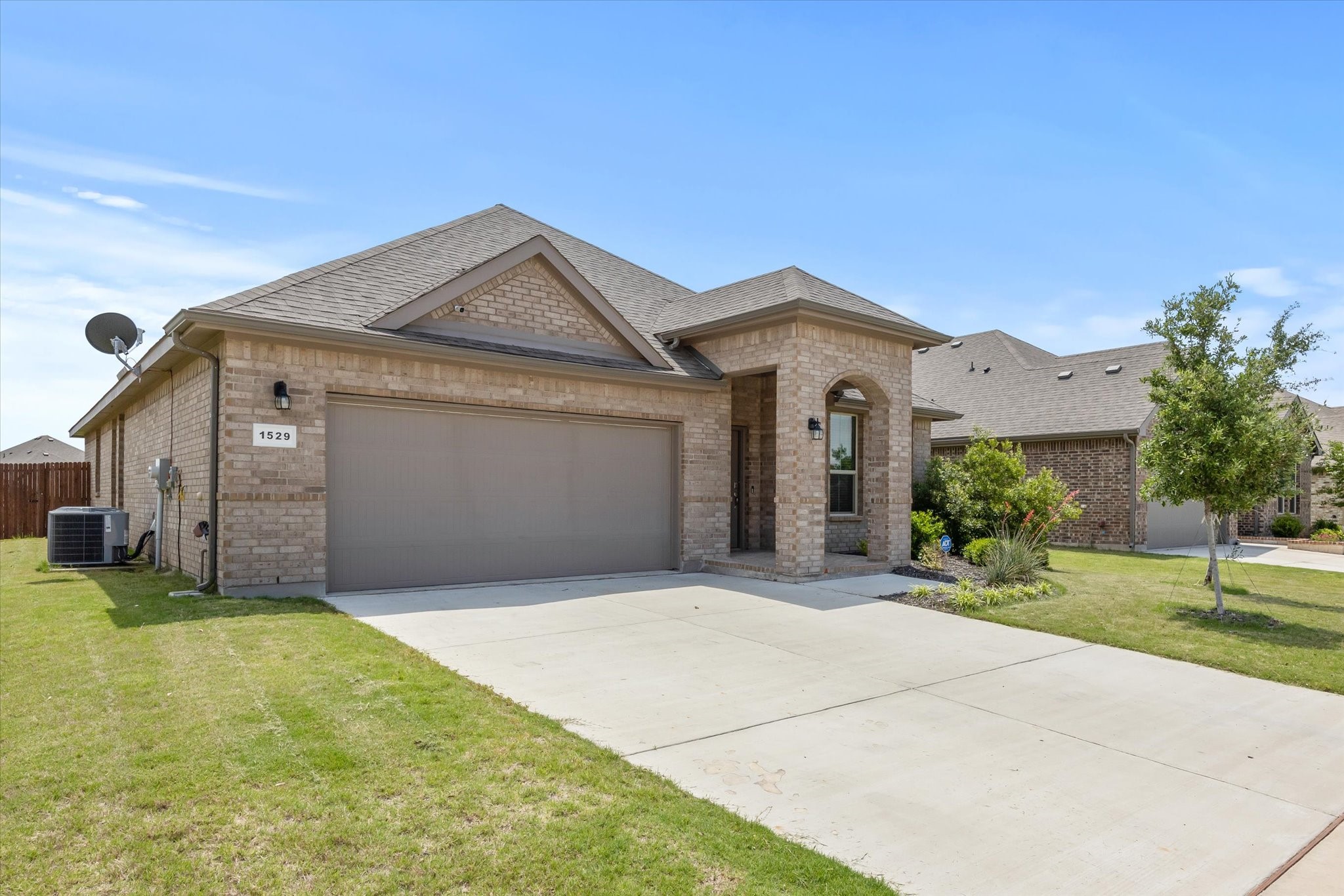 1529 Seabiscuit Drive Granbury TX 76049