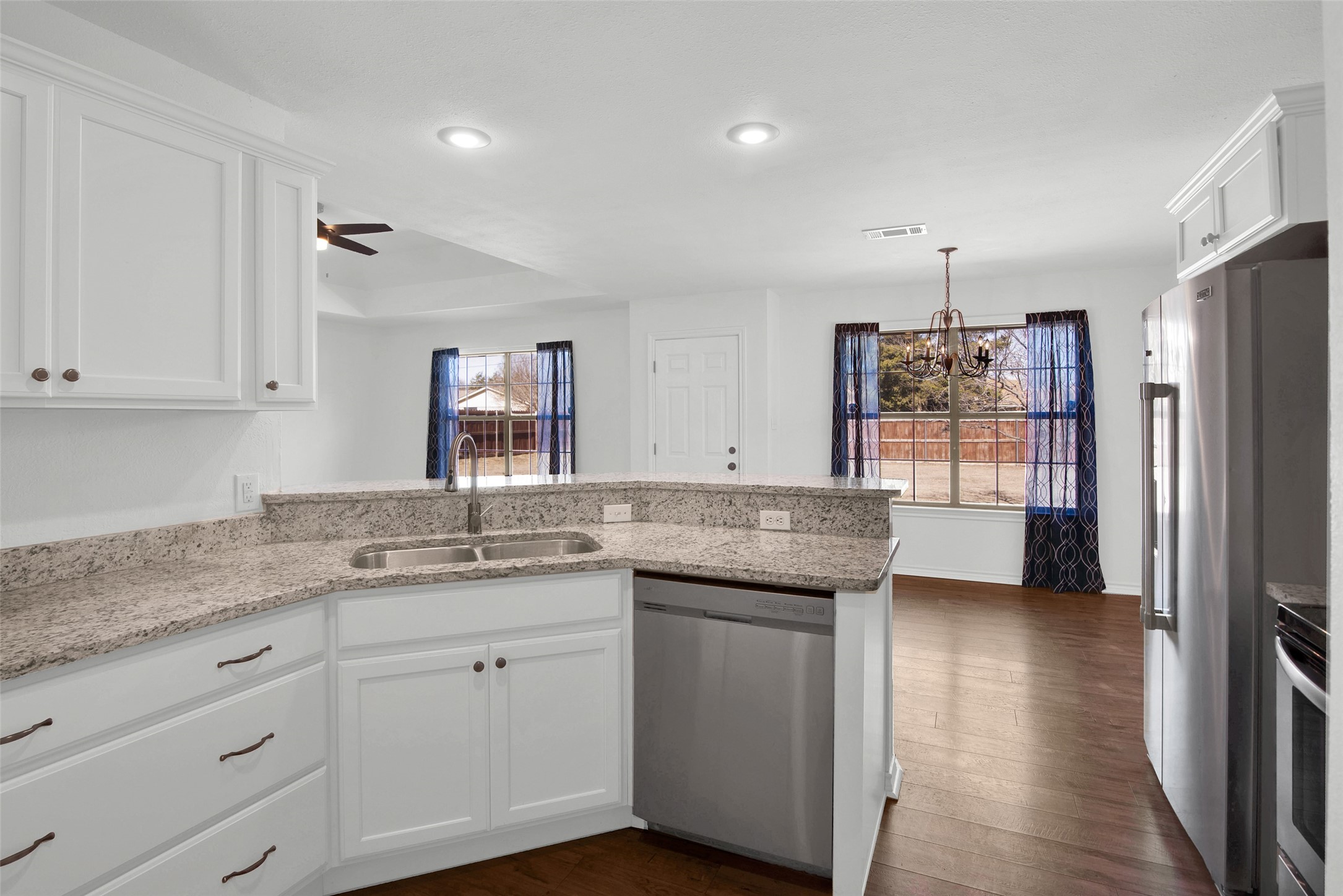 2801 Regal Drive Denison TX 75020