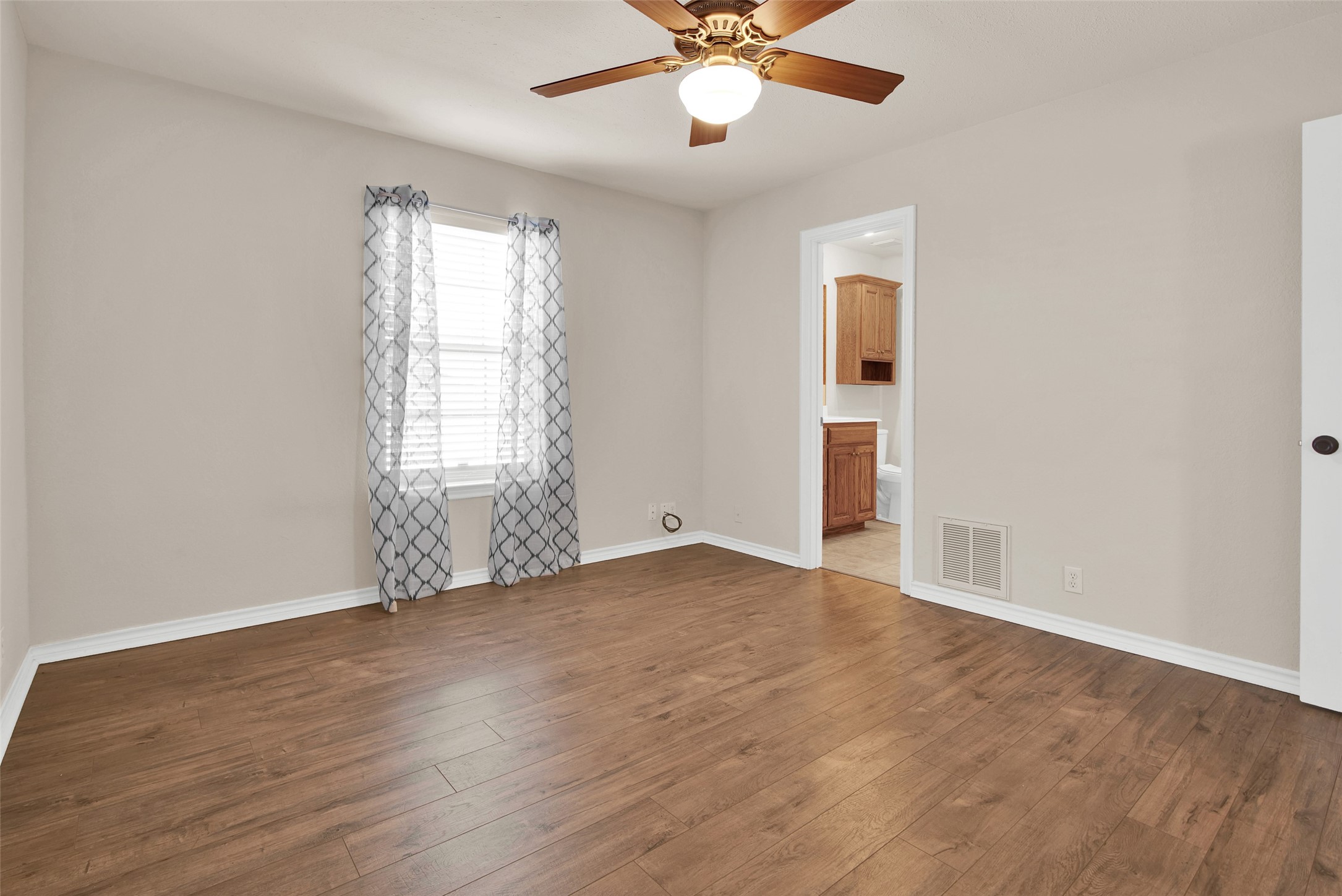 2801 Regal Drive Denison TX 75020