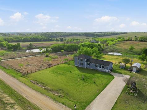 104 County Road 412b Lott TX 76656