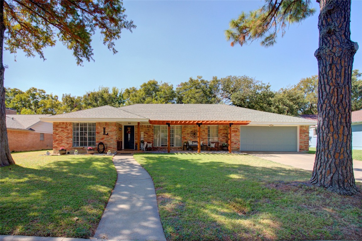 1808 Elmhurst Drive Arlington TX 76012