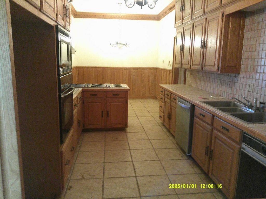 3726 County Road 4284 Simms TX 75574