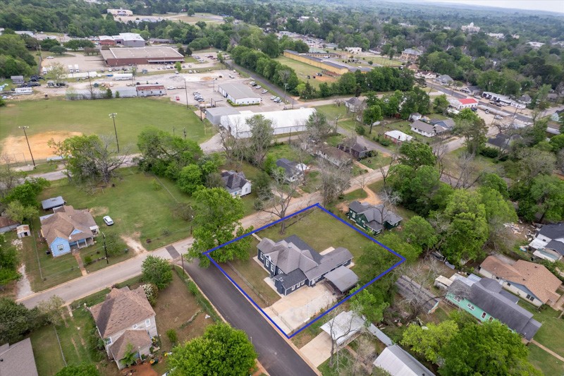 1419 N Sycamore Palestine TX 75801
