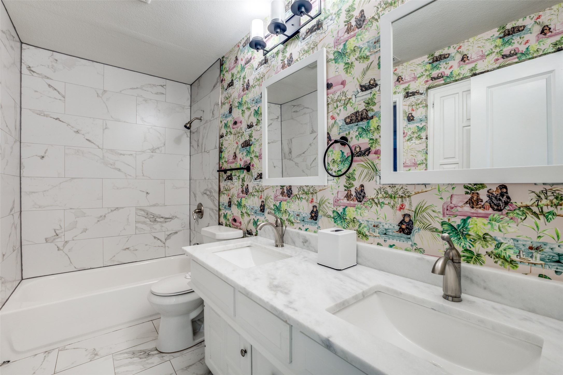 15211 Meandering Way Dallas TX 75248