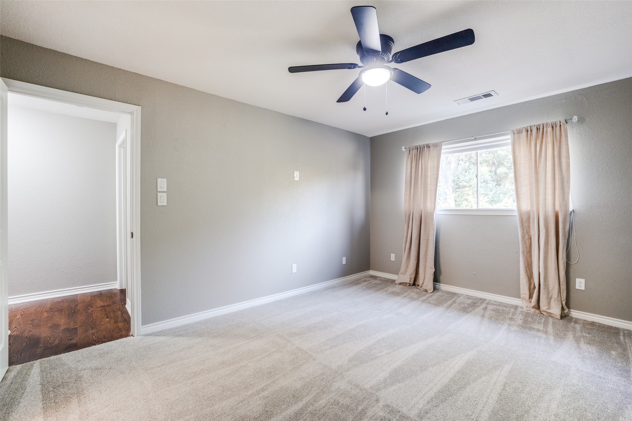 15211 Meandering Way Dallas TX 75248