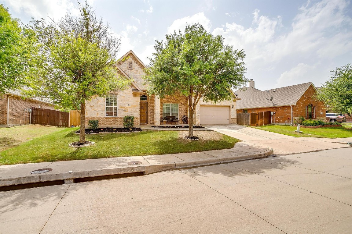 1116 Clairemont Lane Burleson TX 76028
