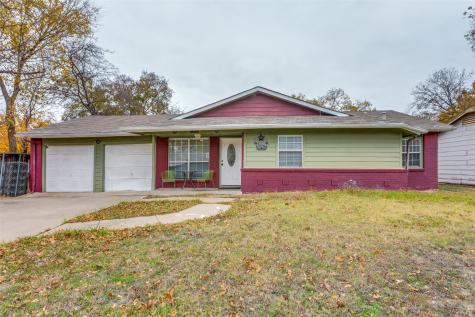 2403 Greenway Street Arlington TX 76010
