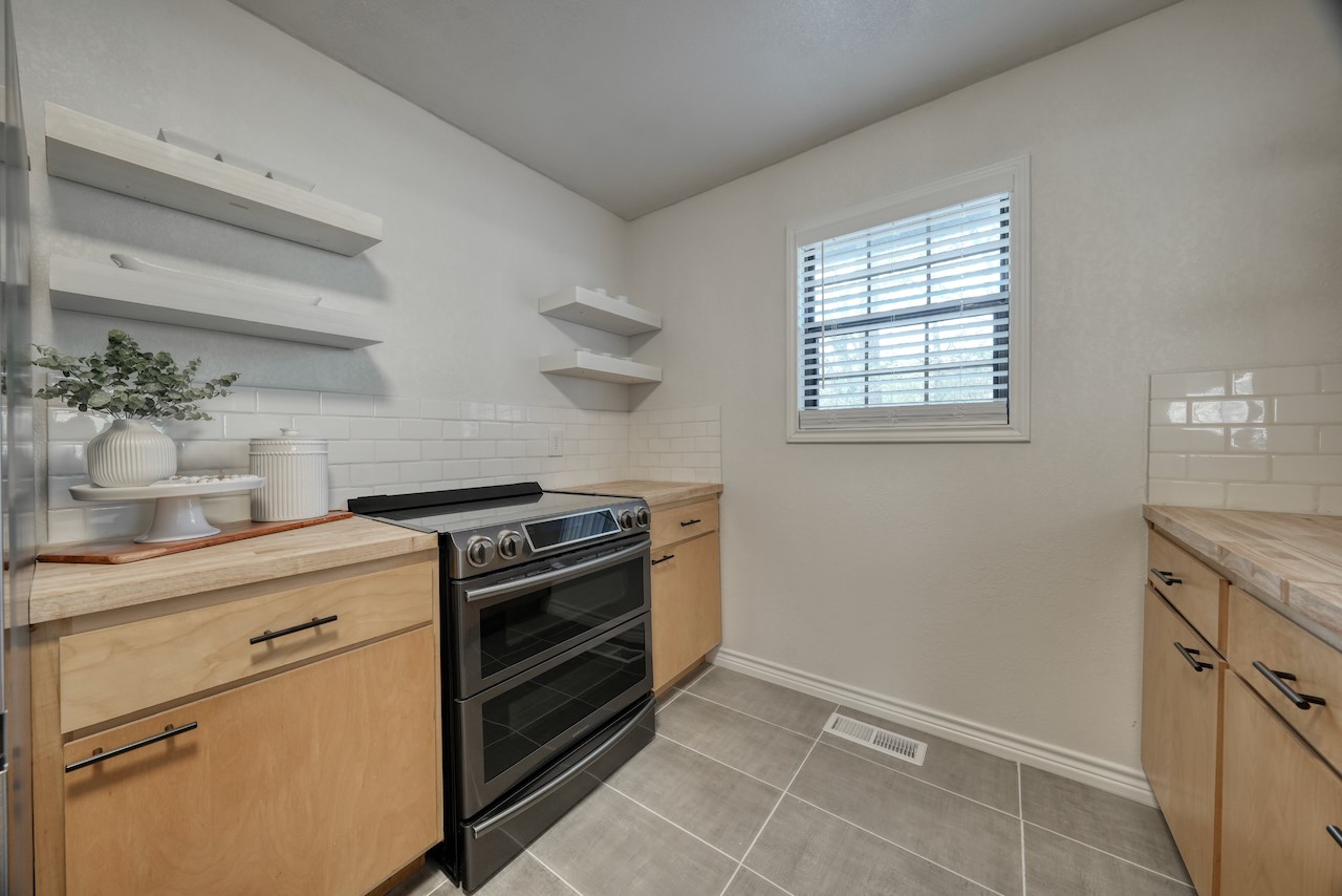 401 Hideaway Lane E Hideaway TX 75771