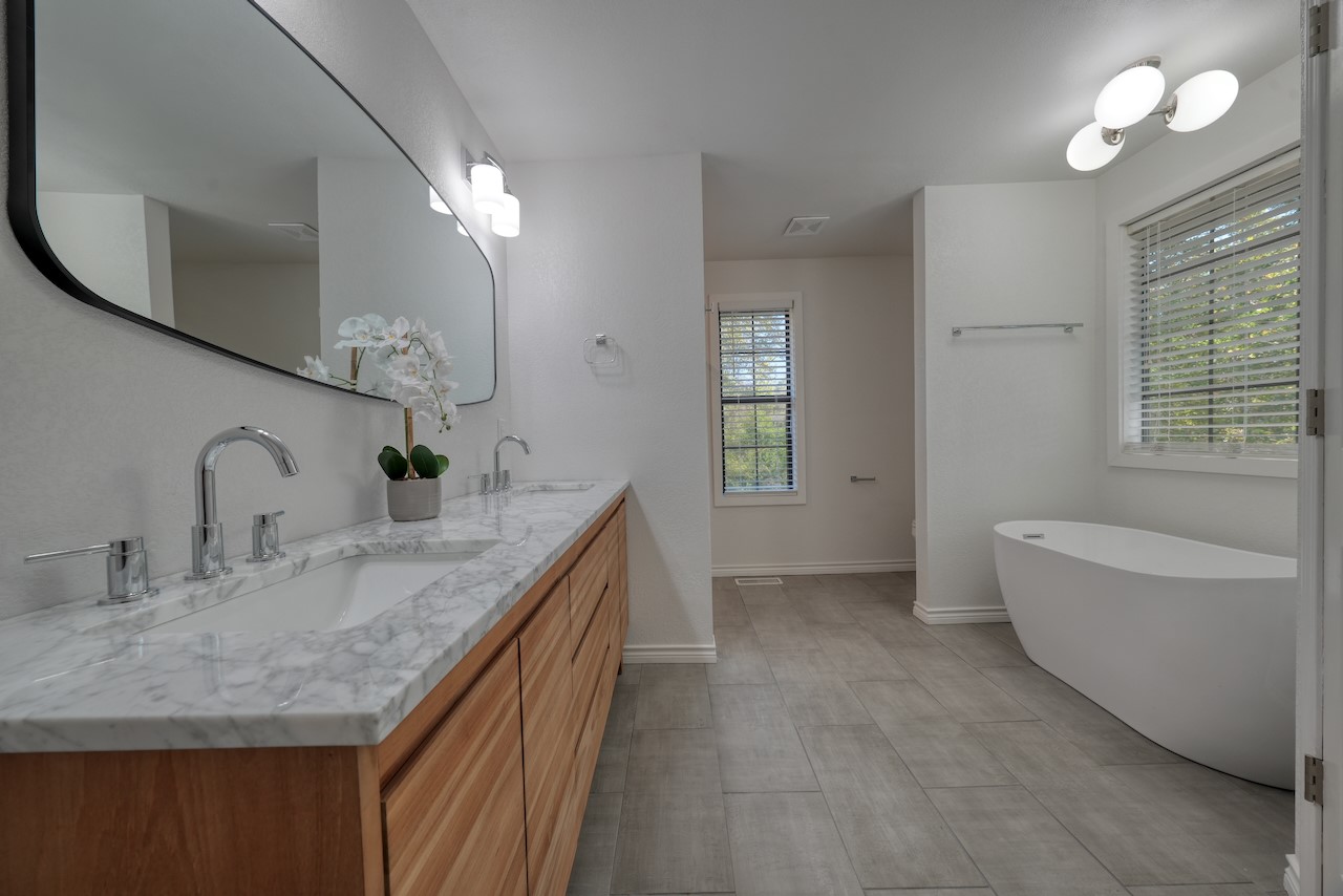401 Hideaway Lane E Hideaway TX 75771