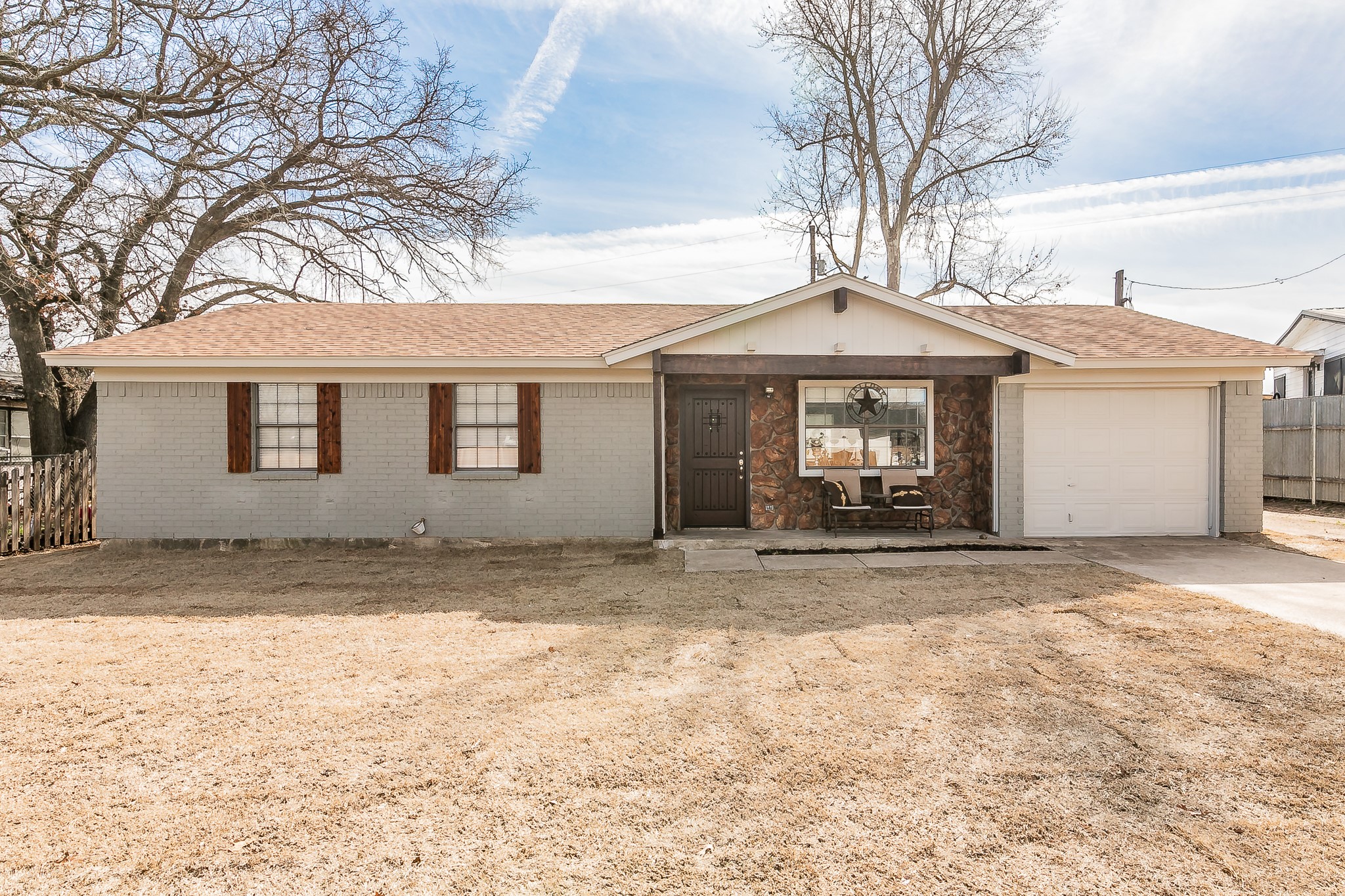 112 Dennis Drive Azle TX 76020