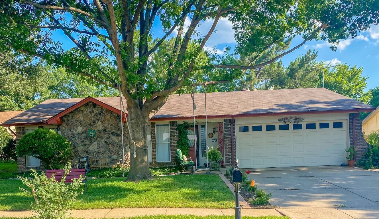 2306 Hazelwood Court Arlington TX 76015