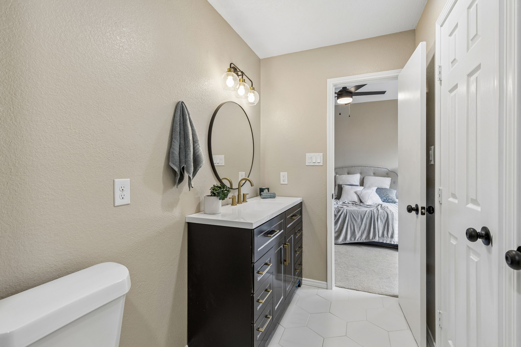 2604 Helen Lane Mesquite TX 75181