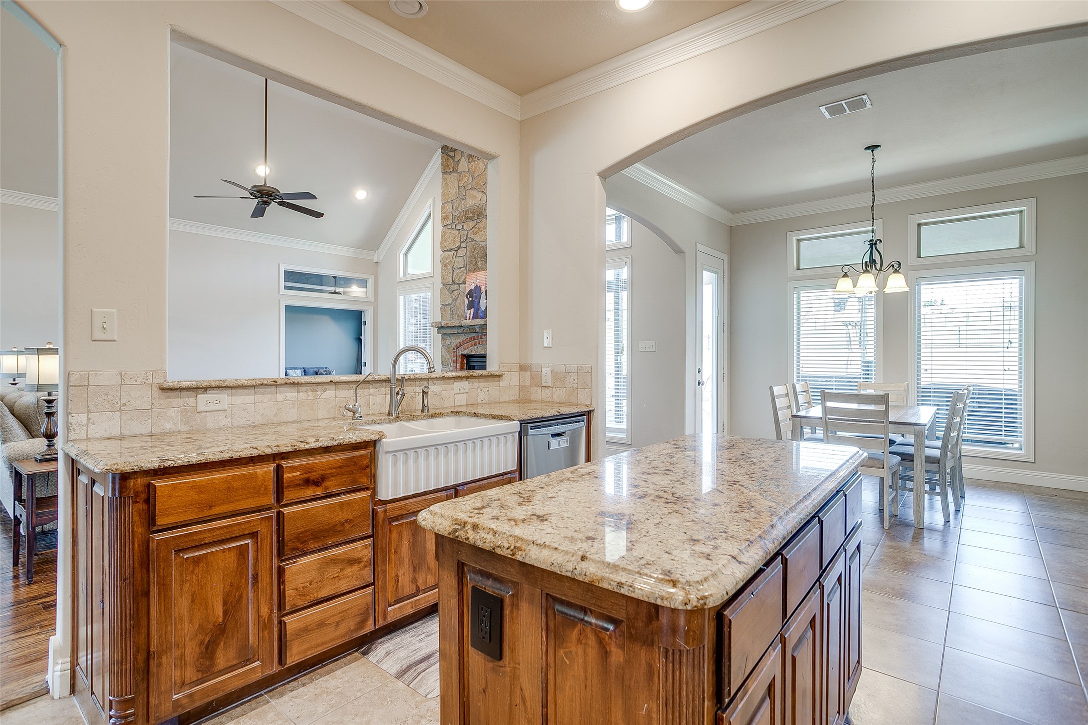 131 Condor View Weatherford TX 76087