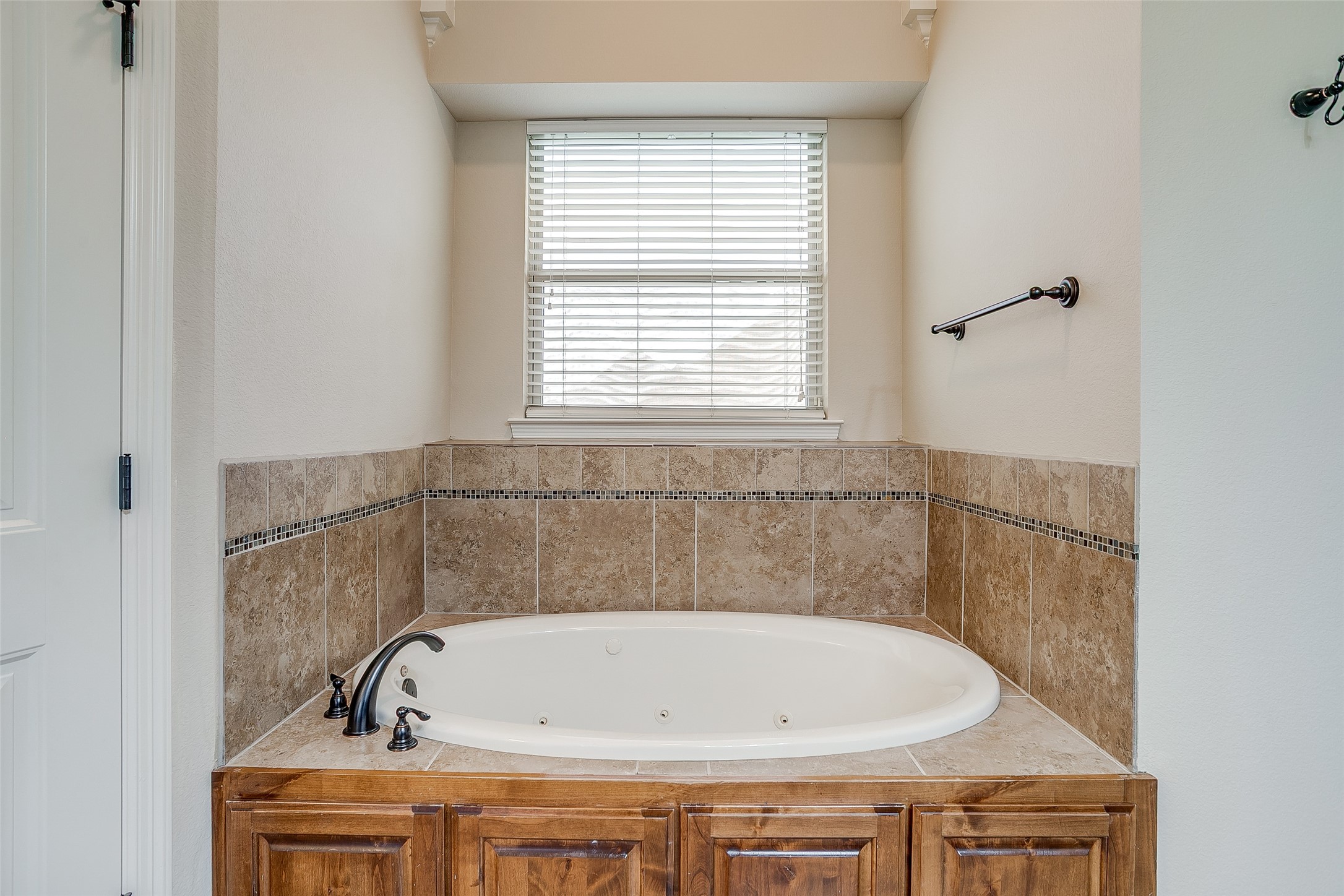 131 Condor View Weatherford TX 76087