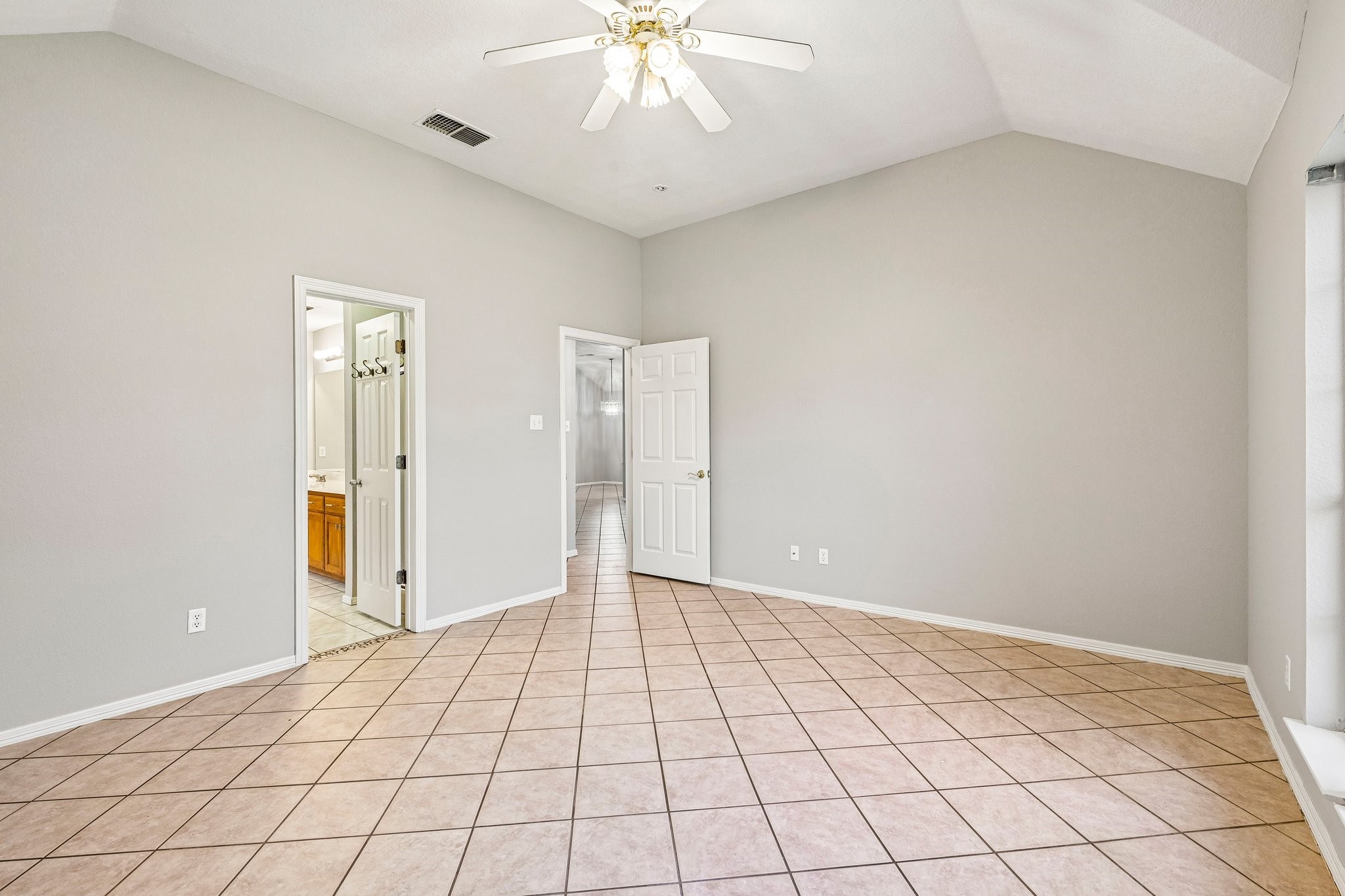 1036 Spring Hill Drive Saginaw TX 76179