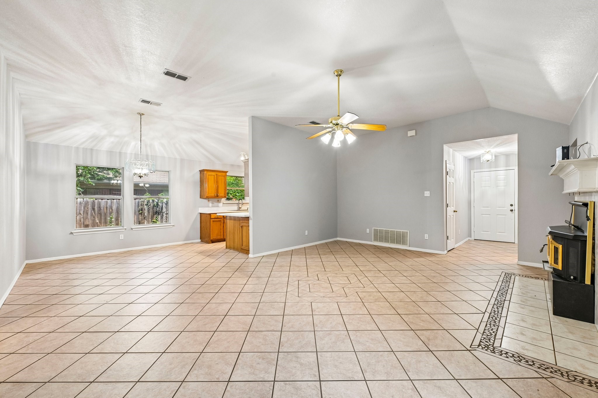 1036 Spring Hill Drive Saginaw TX 76179