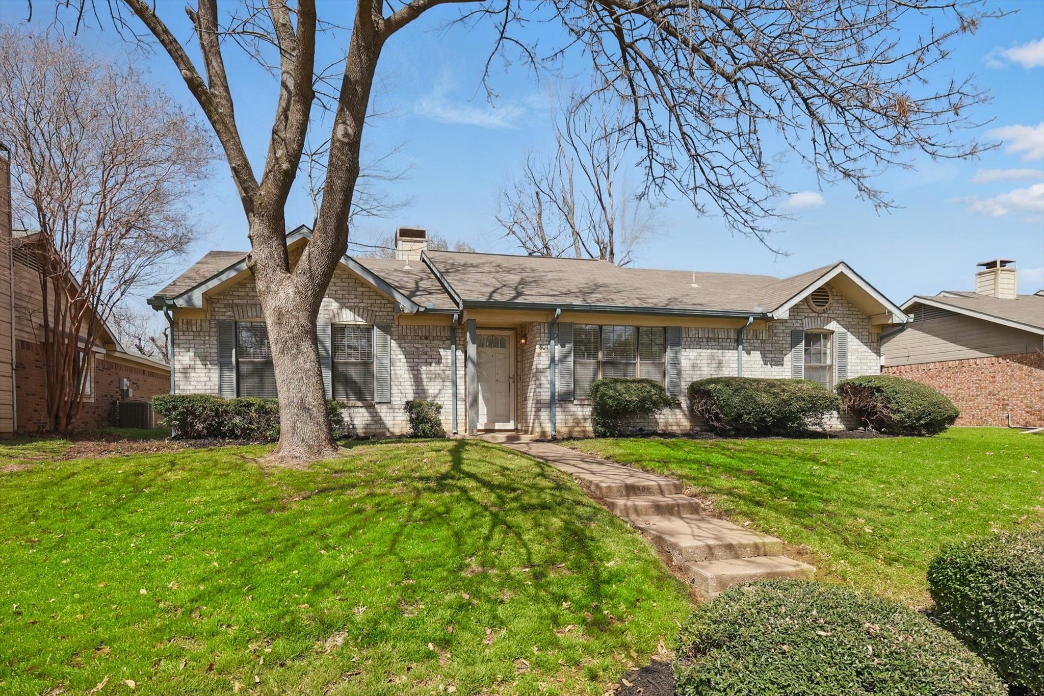 809 Blue Oak Drive Lewisville TX 75067