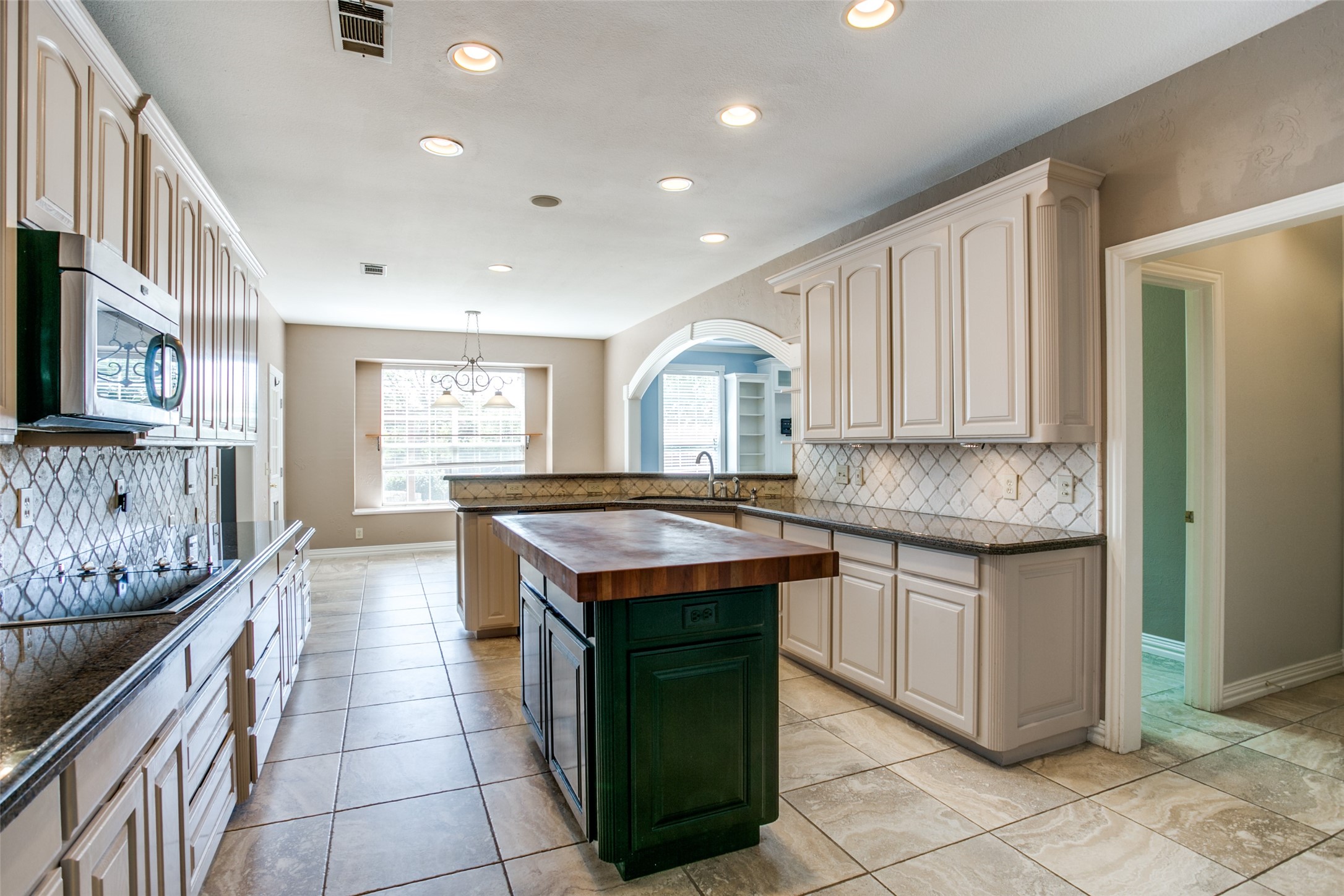 1006 Hidden Knoll Court Southlake TX 76092