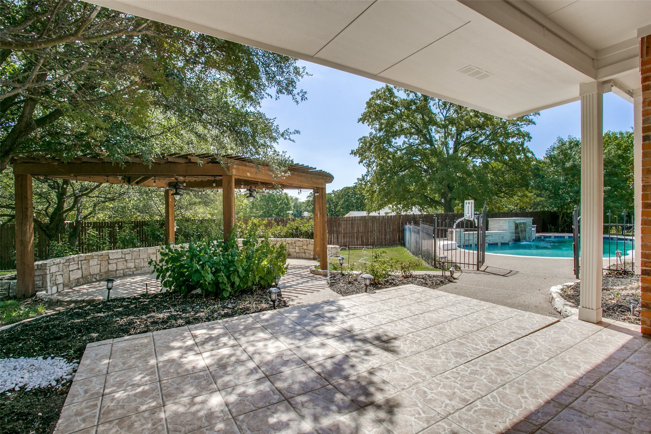 1006 Hidden Knoll Court Southlake TX 76092