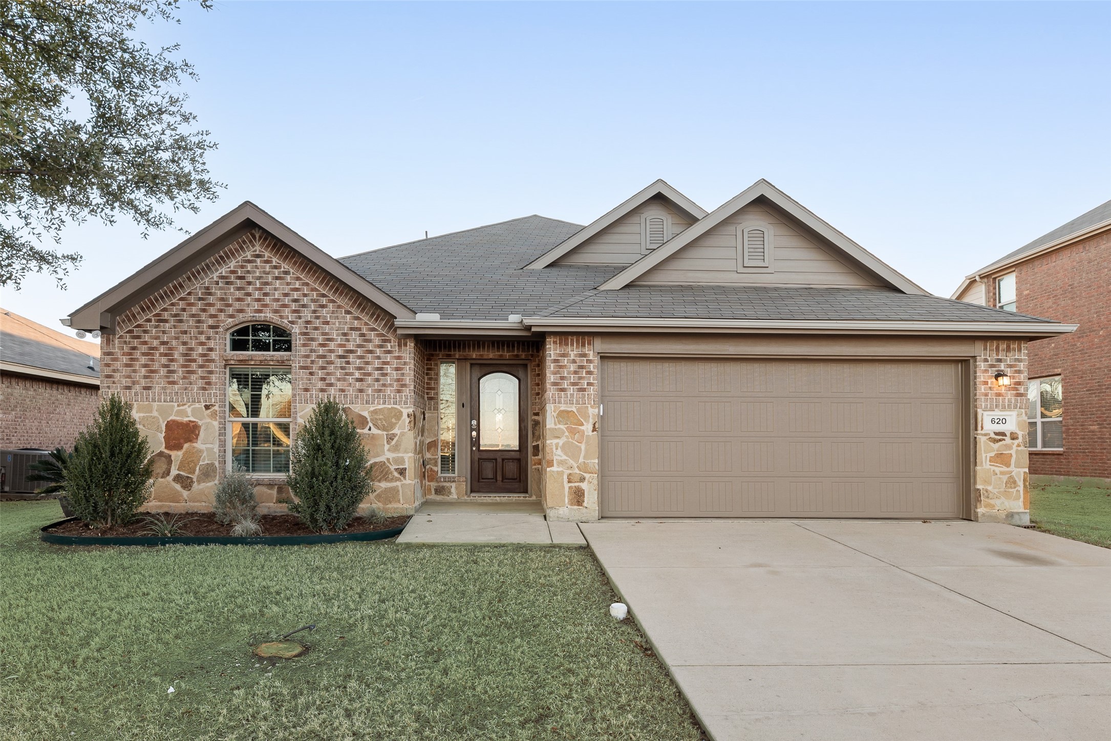 620 S Heights Drive Crowley TX 76036