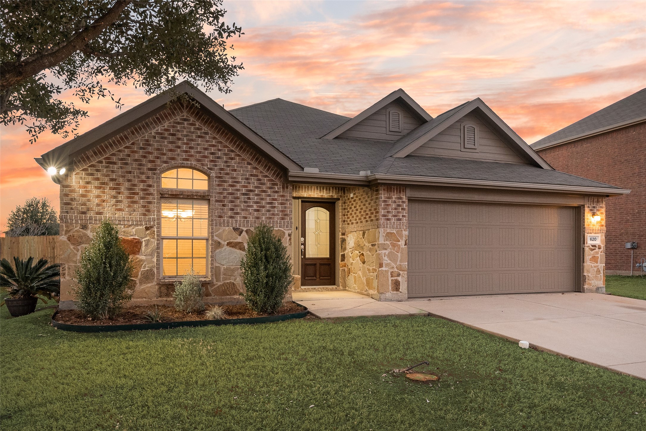 620 S Heights Drive Crowley TX 76036