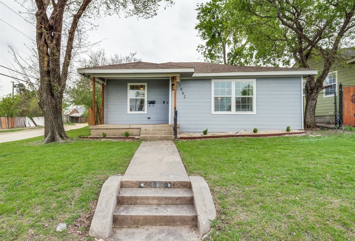 1562 E Louisiana Avenue Dallas TX 75203
