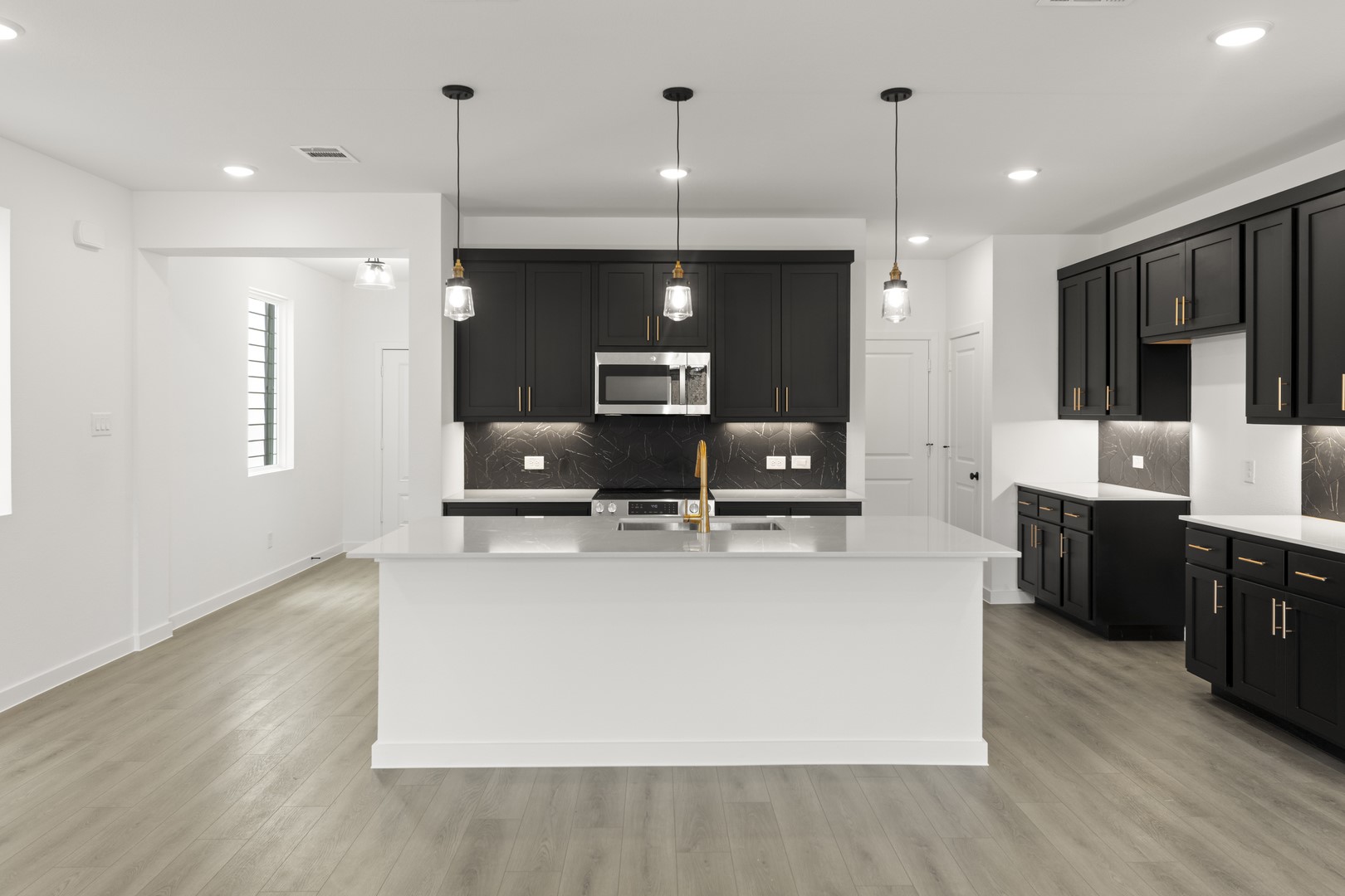 6927 Mission Tejas Drive Dallas TX 75228