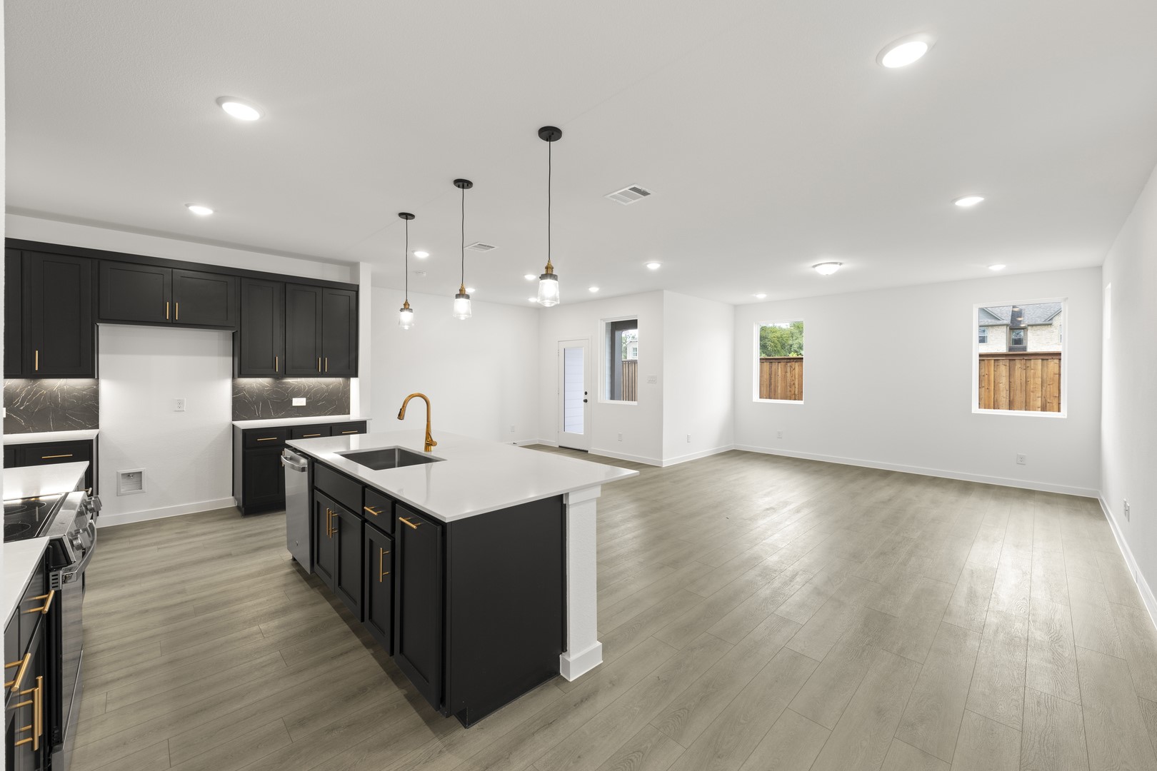6927 Mission Tejas Drive Dallas TX 75228