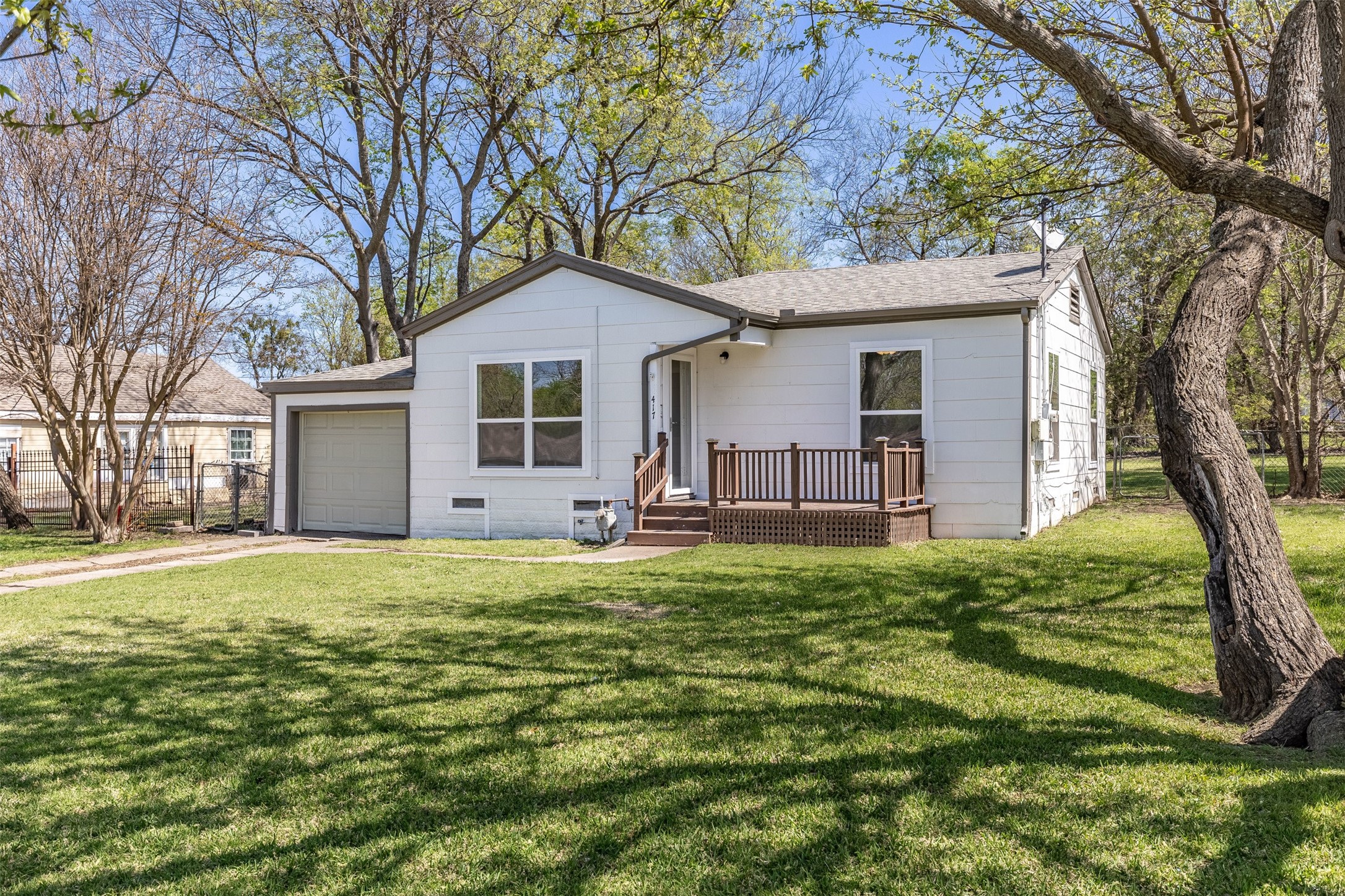 417 N Burdette Avenue Sherman TX 75090