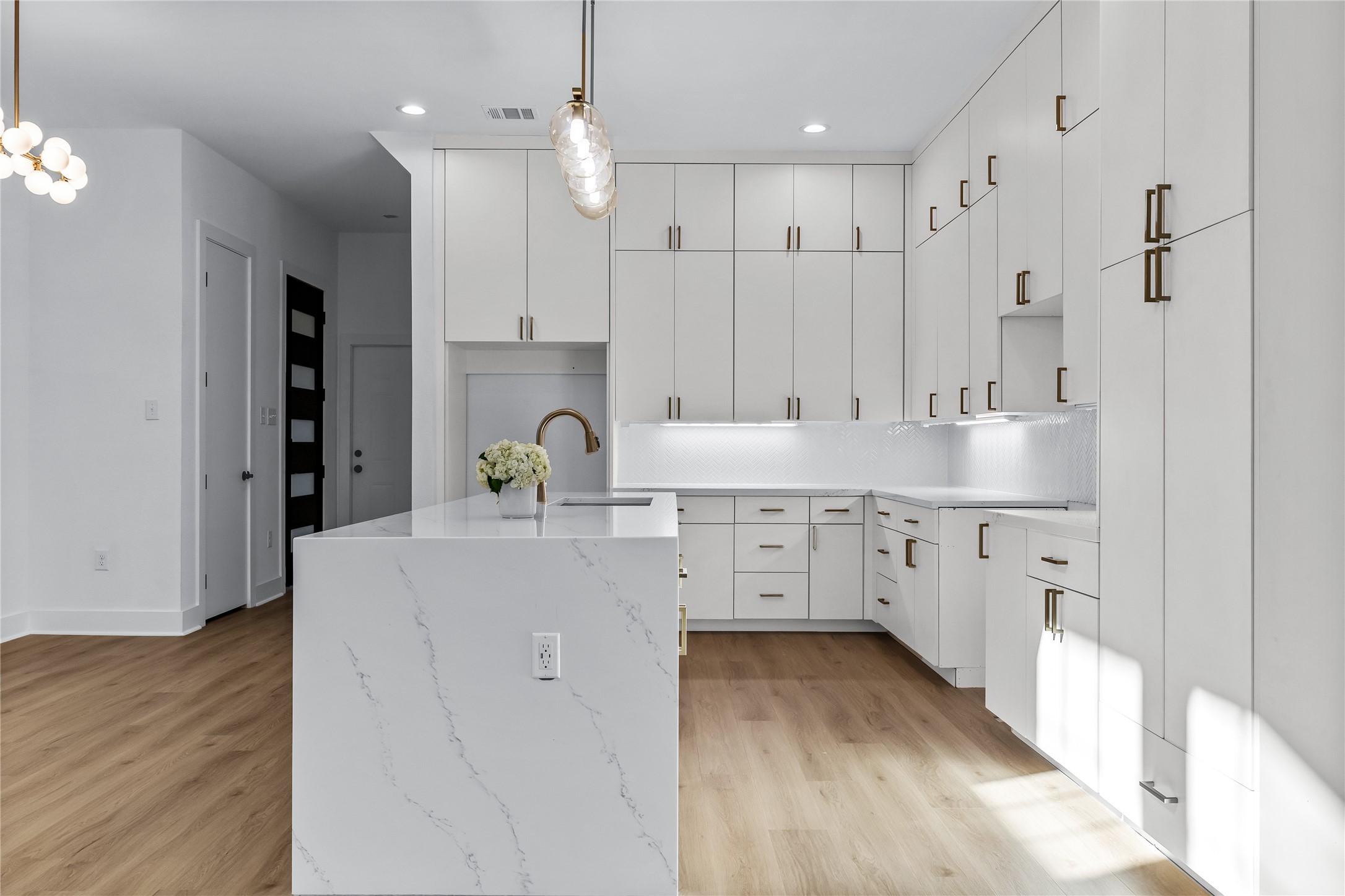 2322 Arroyo Avenue Dallas TX 75219
