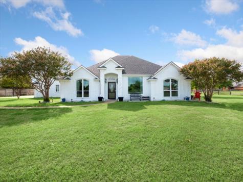 1121 S Joe Wilson Road Cedar Hill TX 75104