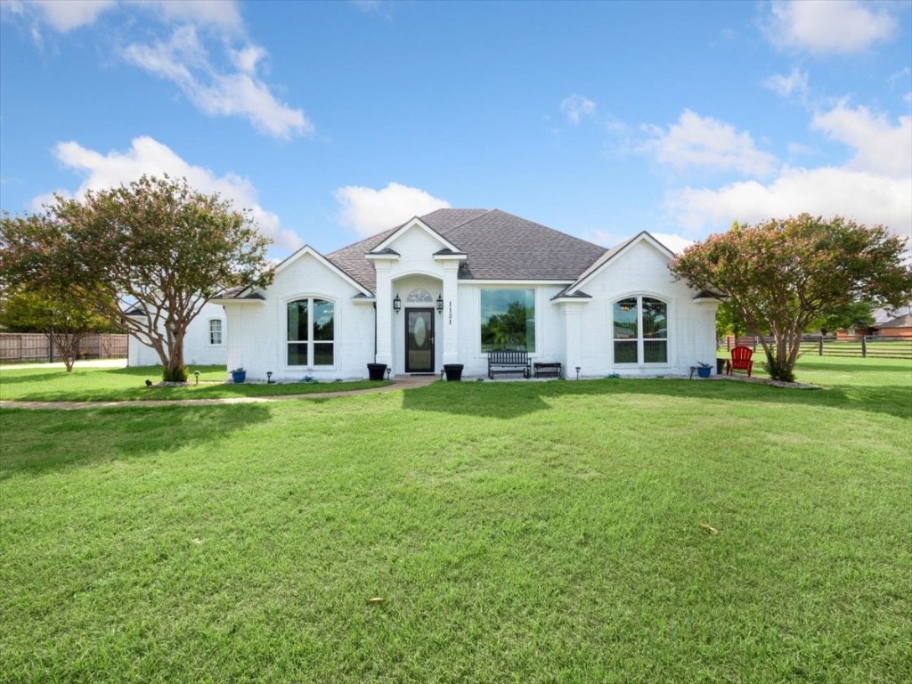 1121 S Joe Wilson Road Cedar Hill TX 75104