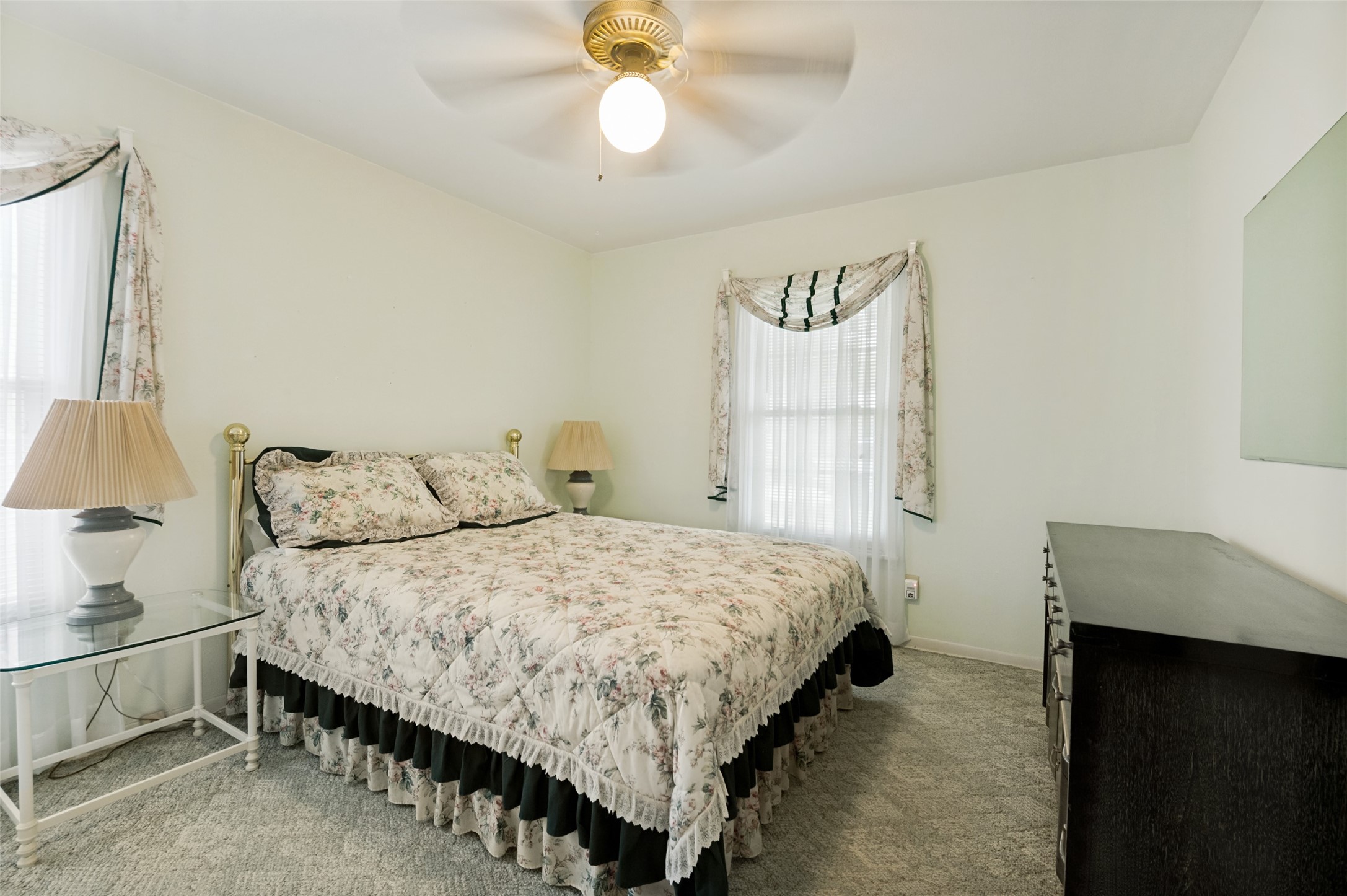 209 Helen Drive Arlington TX 76011
