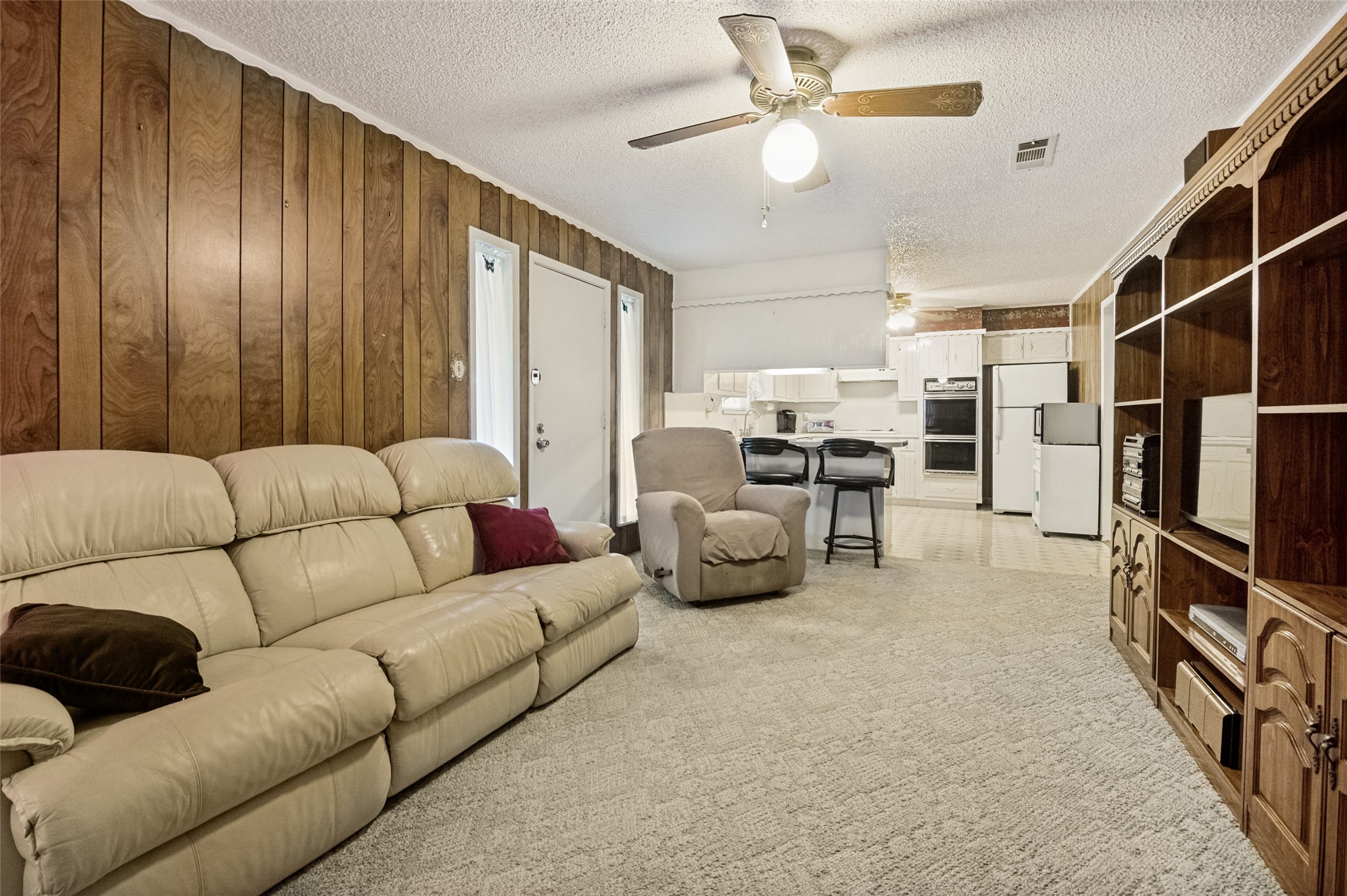 209 Helen Drive Arlington TX 76011