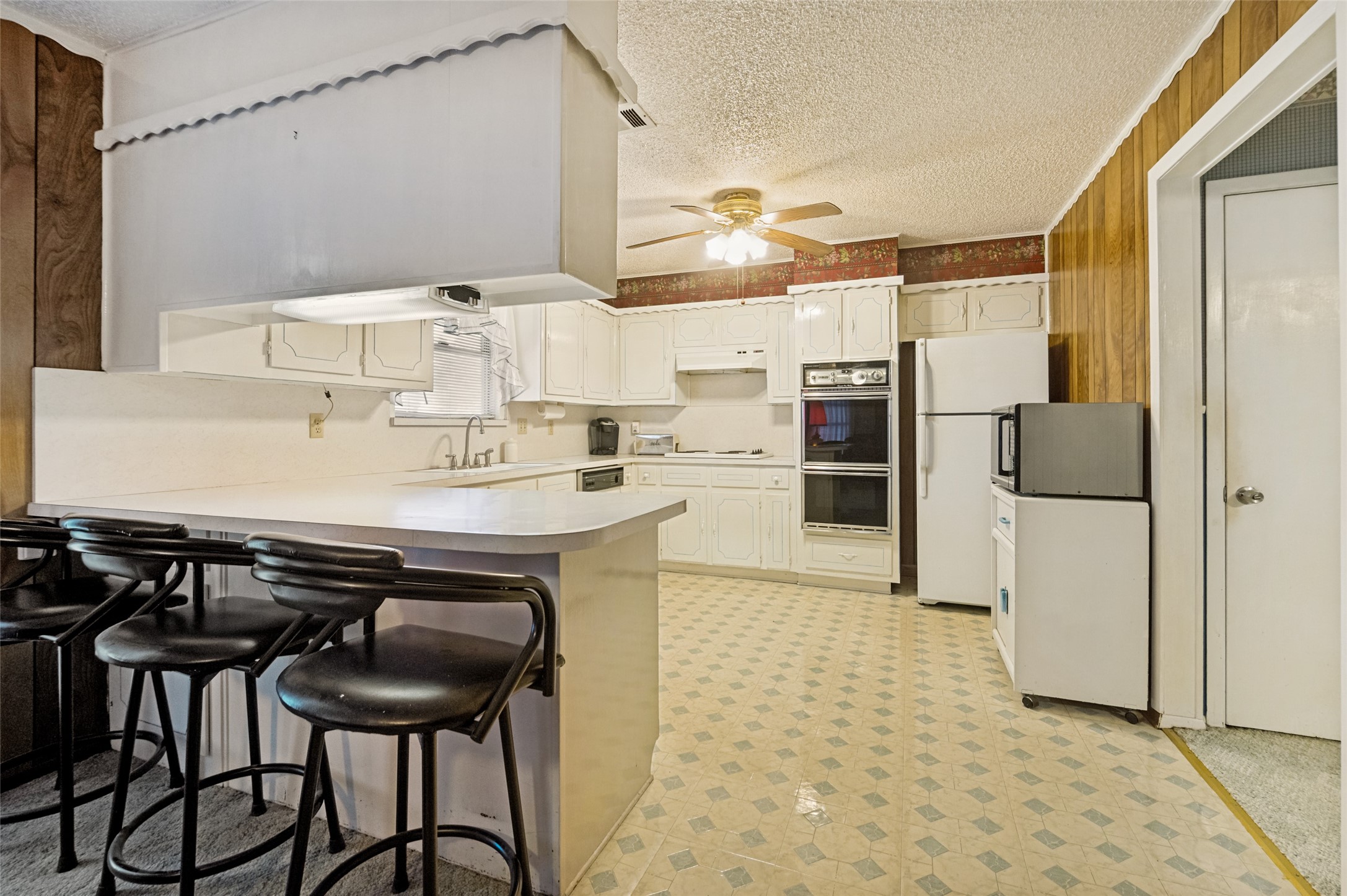 209 Helen Drive Arlington TX 76011