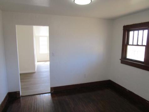 106 E Magnolia Avenue Electra TX 76360