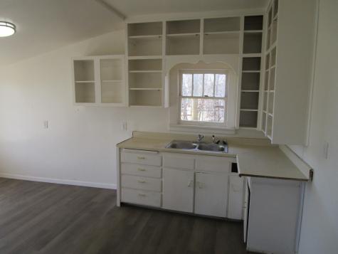 106 E Magnolia Avenue Electra TX 76360