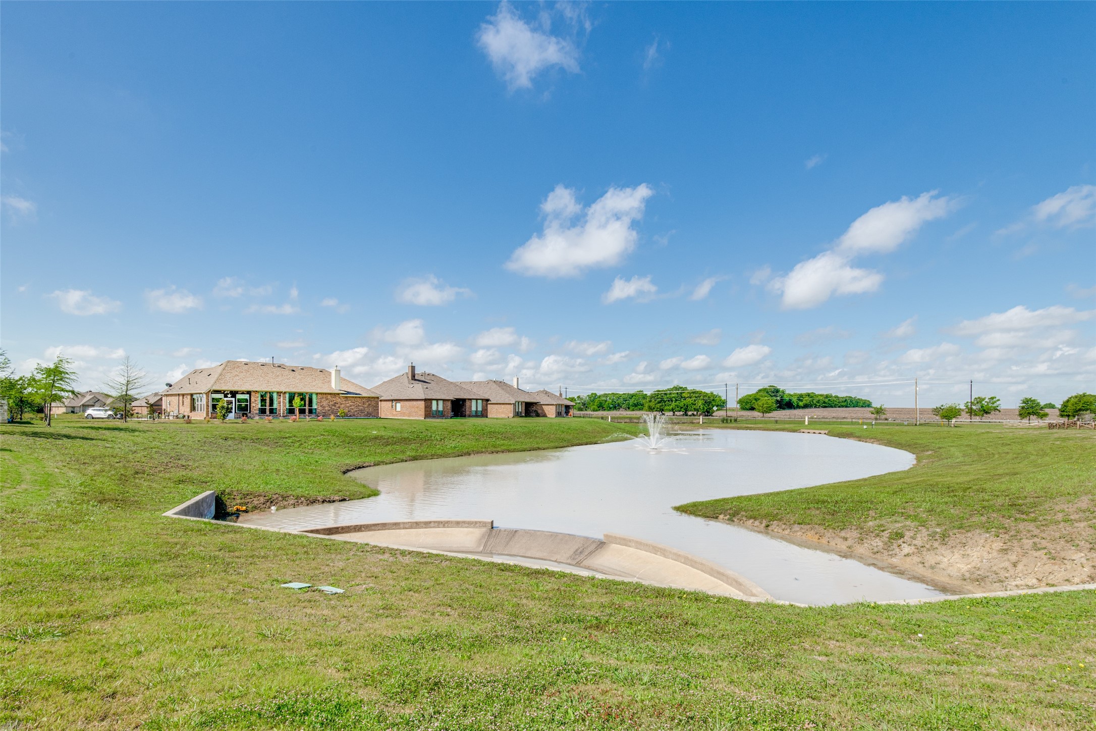 902 Saint Matthew Circle Royse City TX 75189