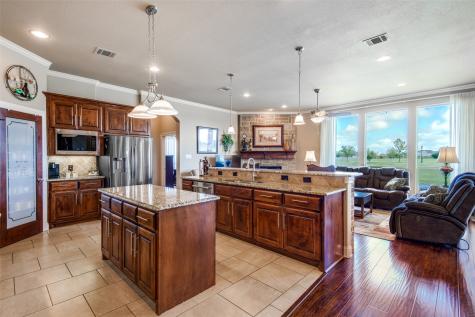 902 Saint Matthew Circle Royse City TX 75189