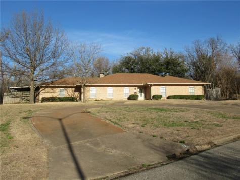 1203 Northwood Court Commerce TX 75428