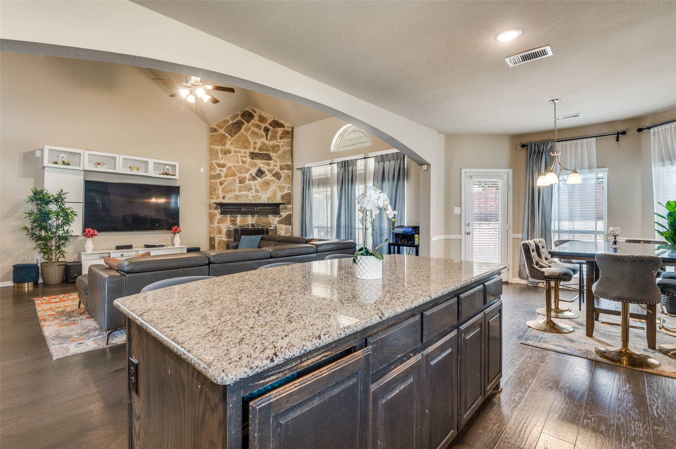 3449 Ava Drive Midlothian TX 76065