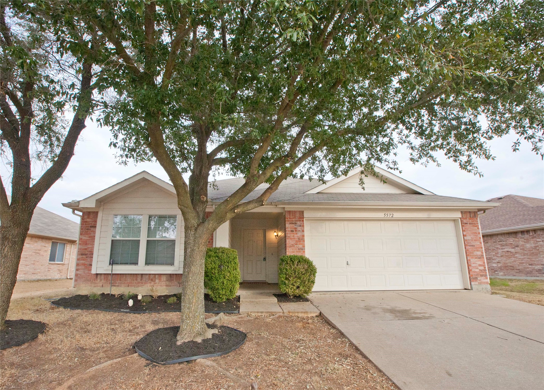 5572 Hunters Bend Lane Dallas TX 75249