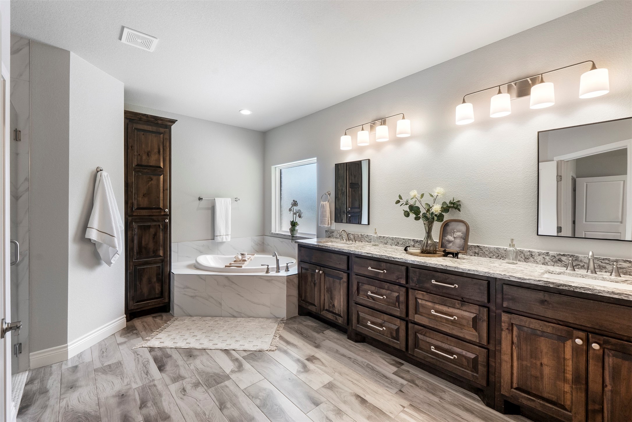 10301 Ravenswood Road Granbury TX 76049