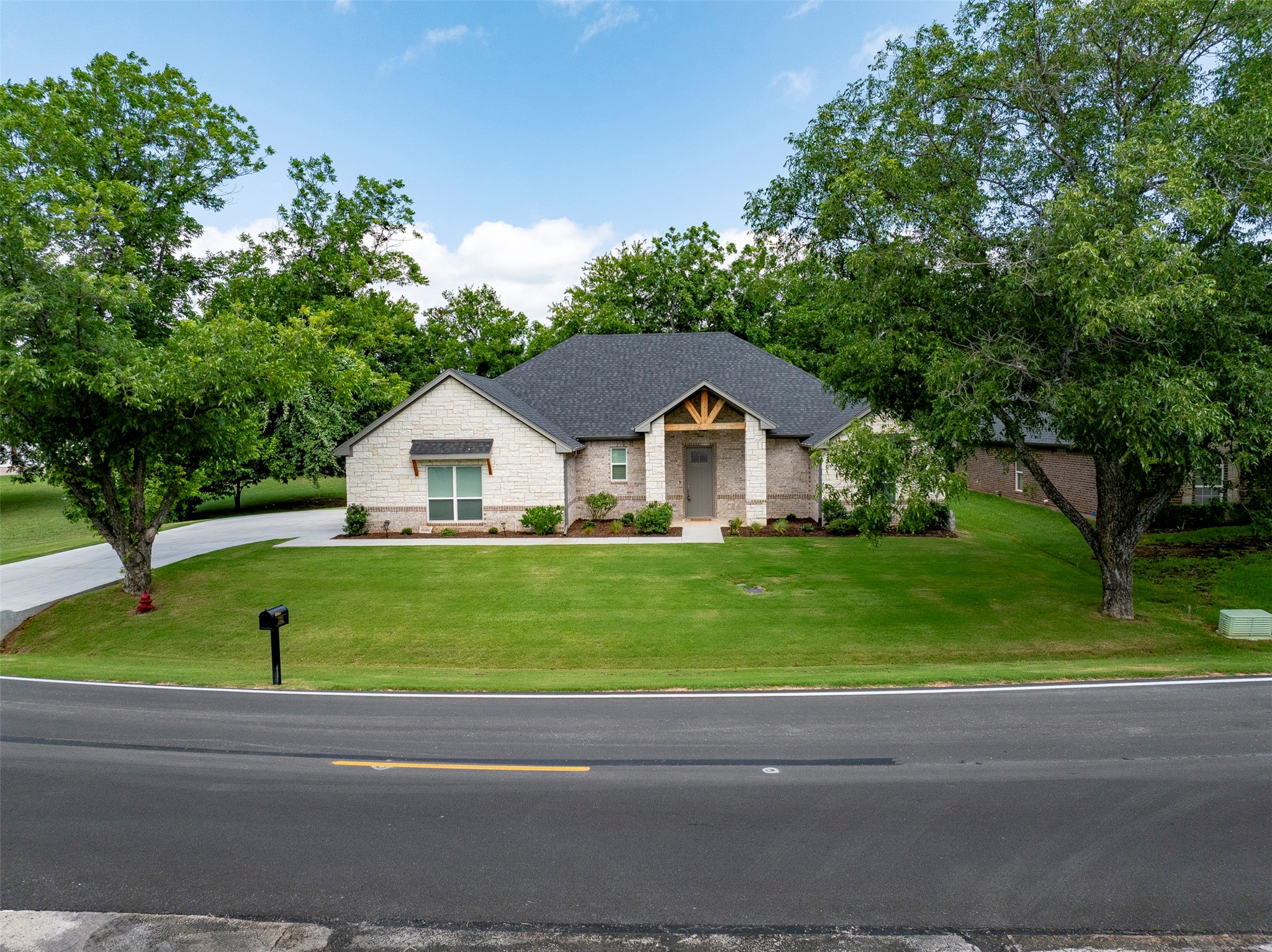 10301 Ravenswood Road Granbury TX 76049