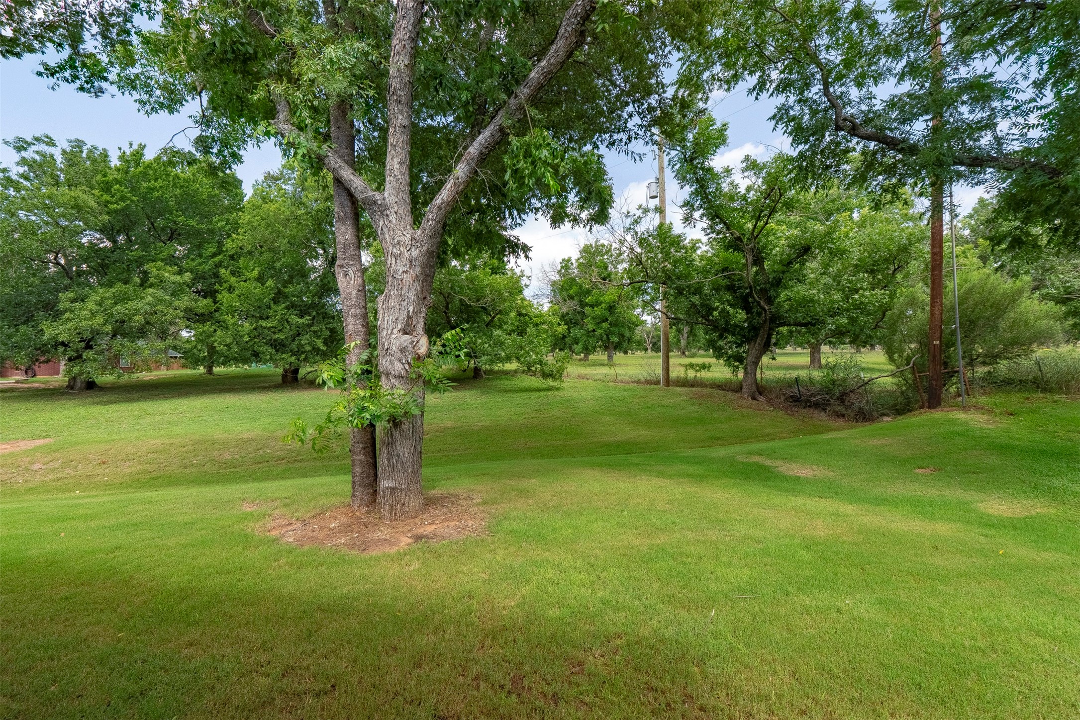 10301 Ravenswood Road Granbury TX 76049