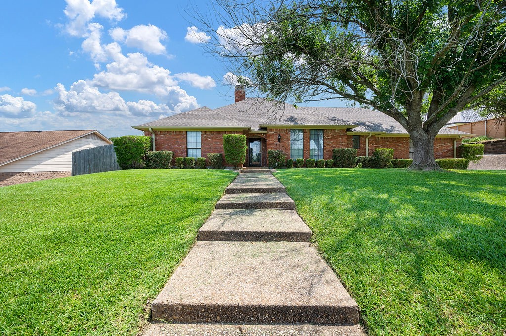 8272 Teakwood Drive Woodway TX 76712