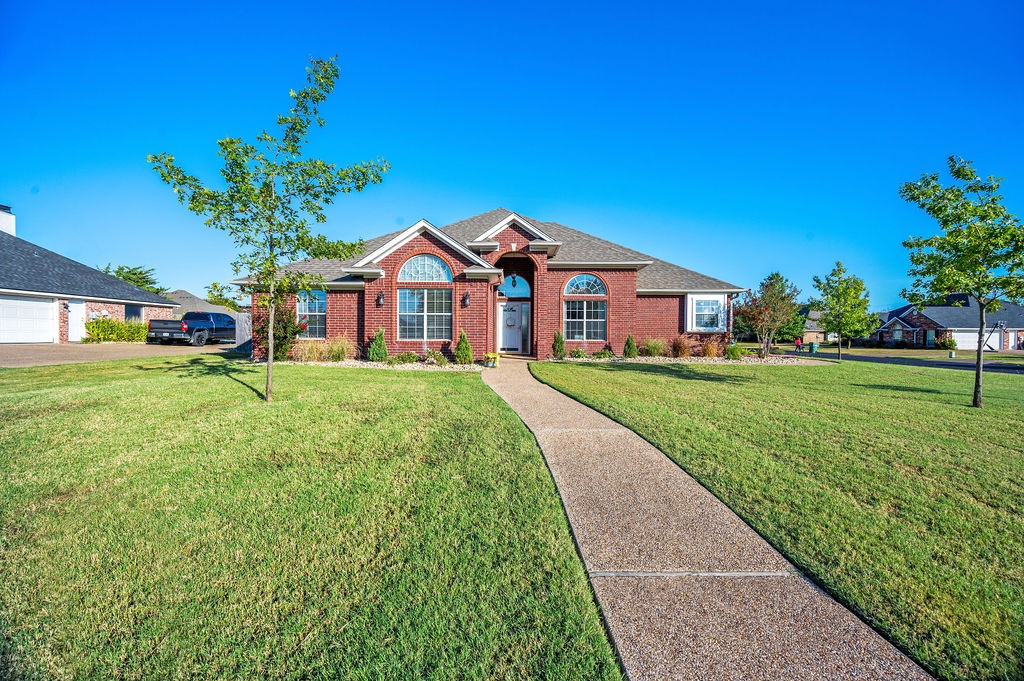 1201 W Tate Street Robinson TX 76706