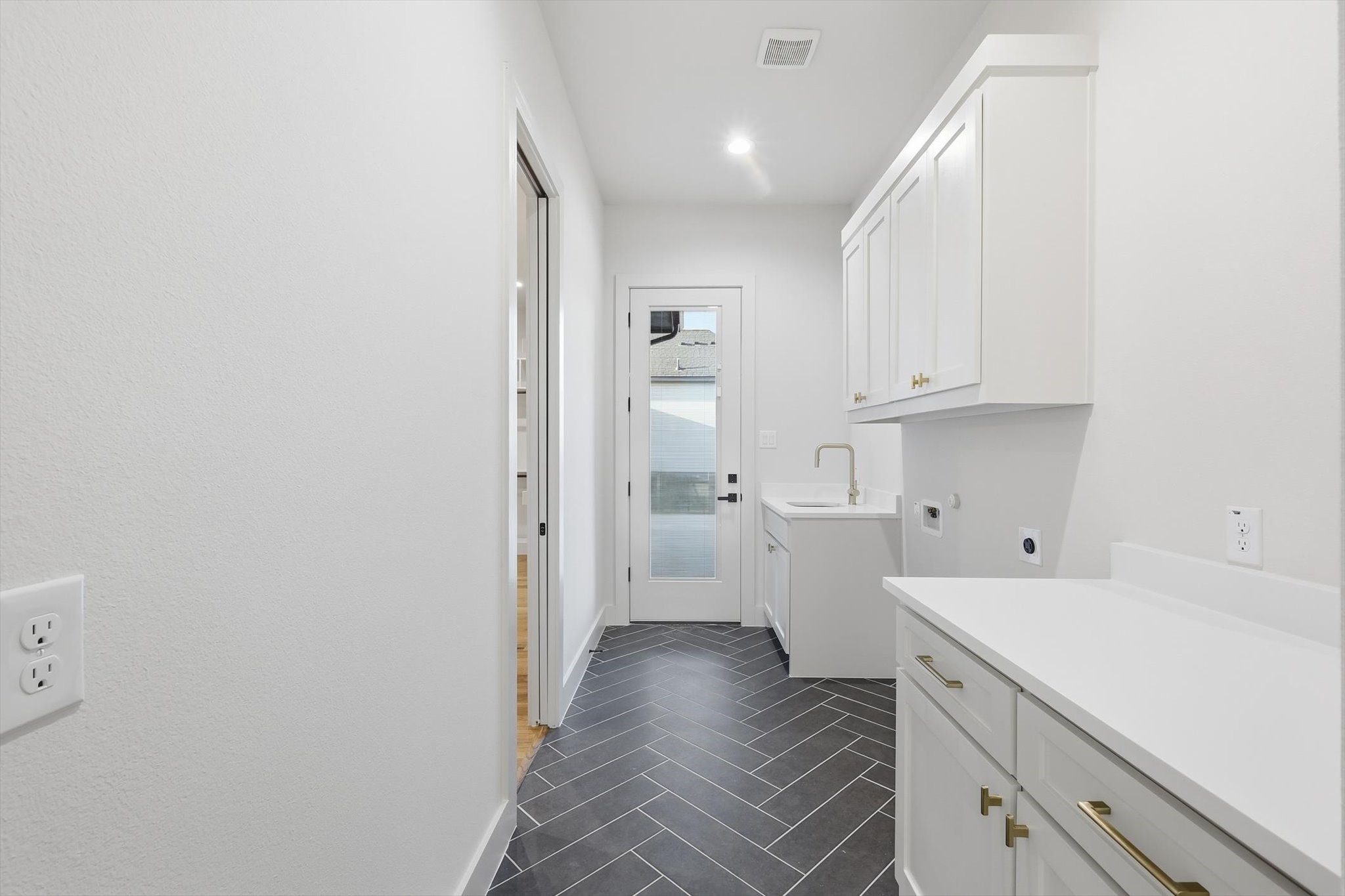 449 Whispering Way Red Oak TX 75154