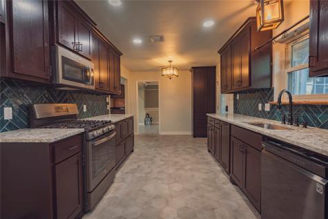 593 King Circle Lewisville TX 75067